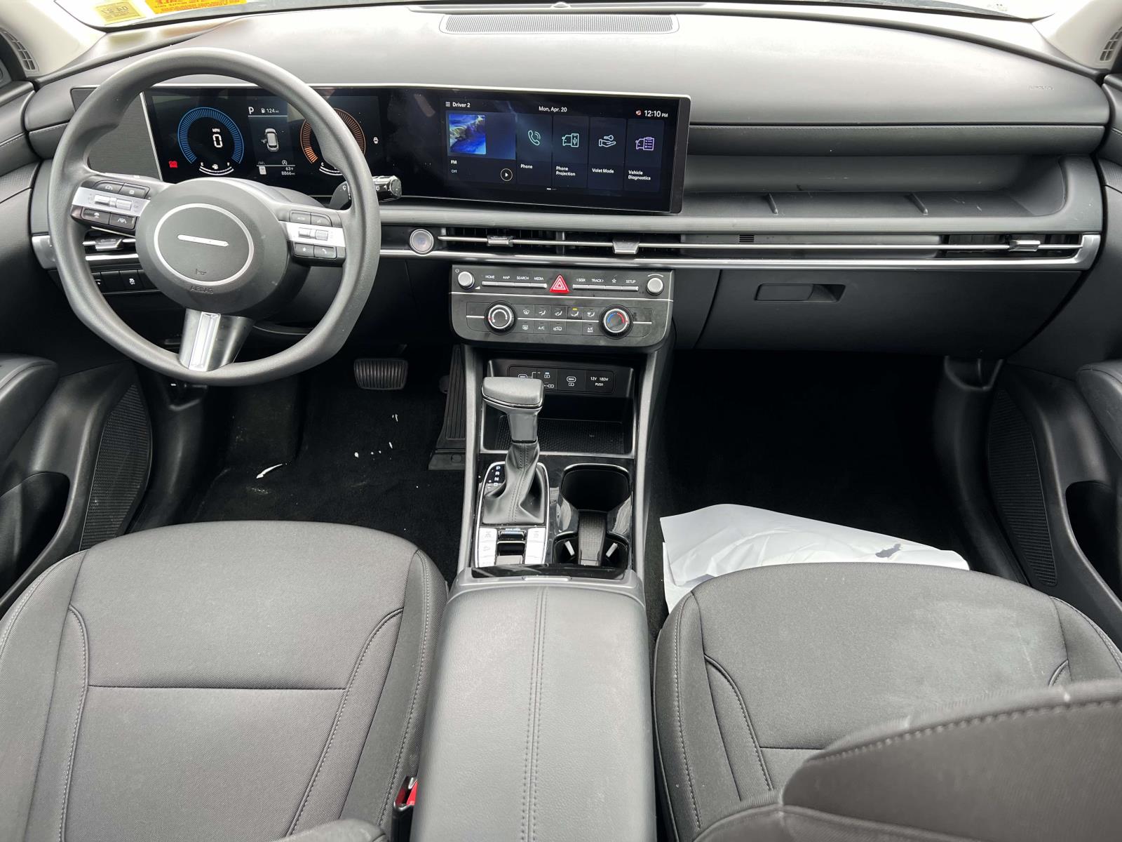 2025 Hyundai Tucson SE - Photo 12
