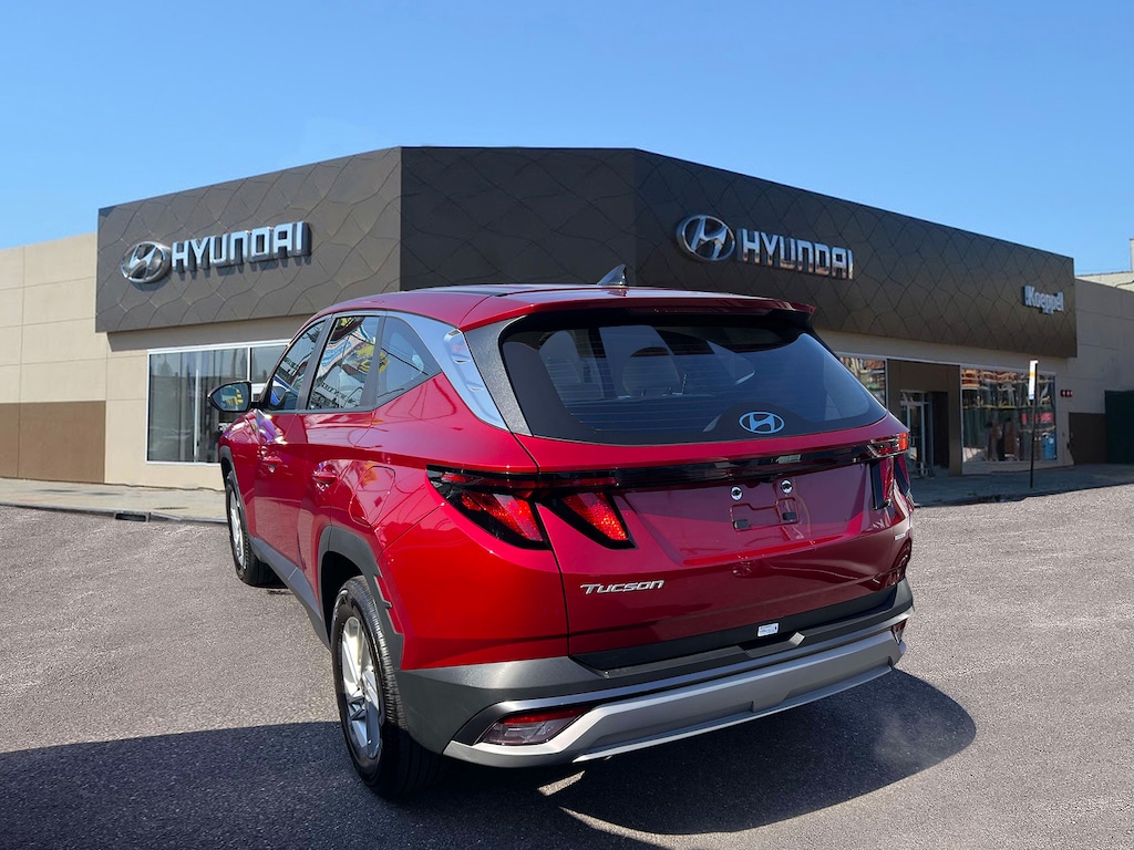 Certified 2025 Hyundai Tucson SE SUV