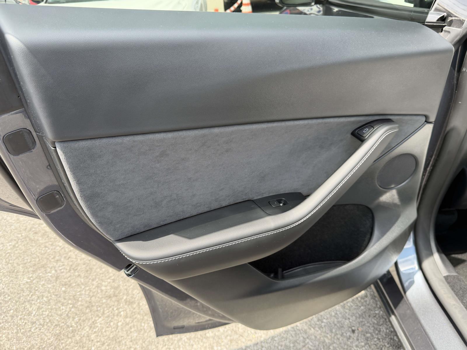 2023 Tesla Model Y Long Range - Photo 12