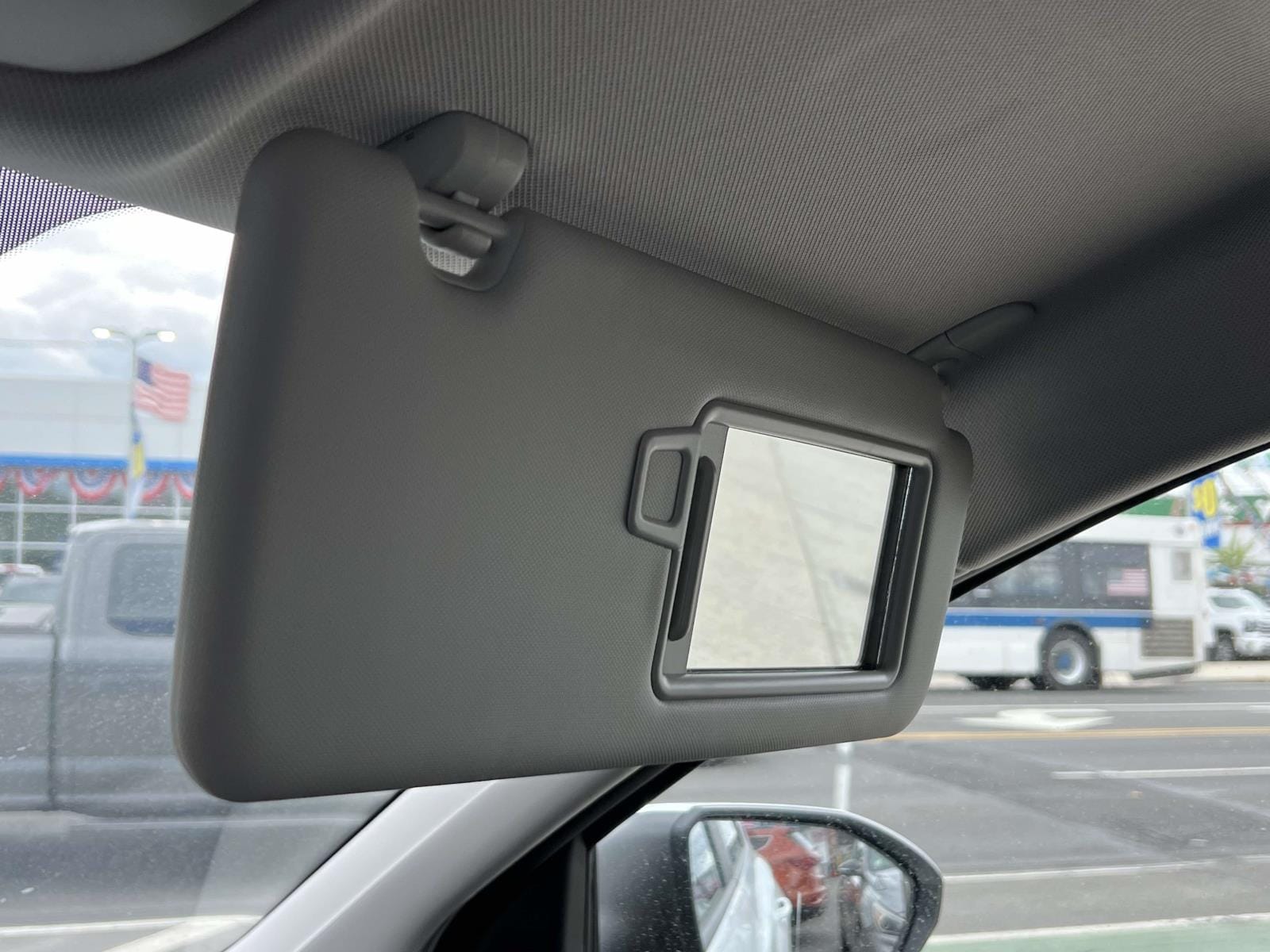 2025 Hyundai Tucson SE - Photo 32