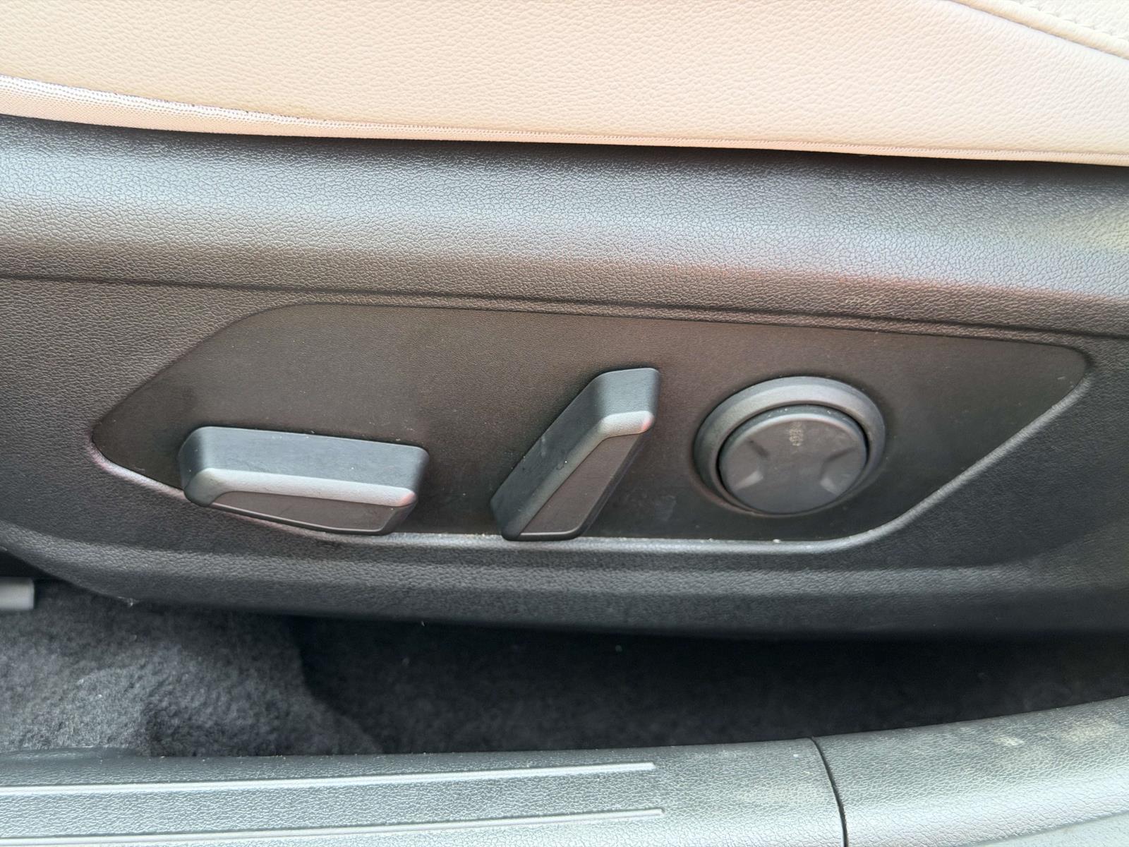 2024 Hyundai Elantra Limited - Photo 18