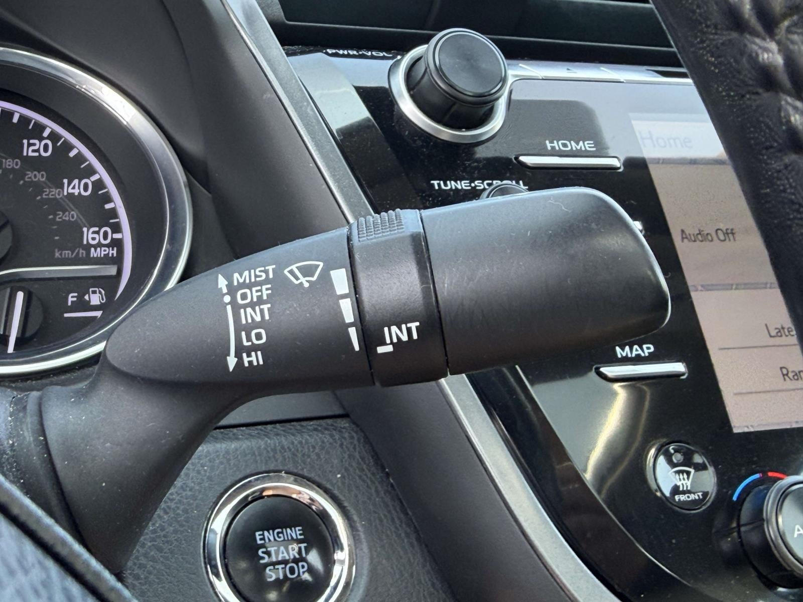2019 Toyota Camry XLE - Photo 25