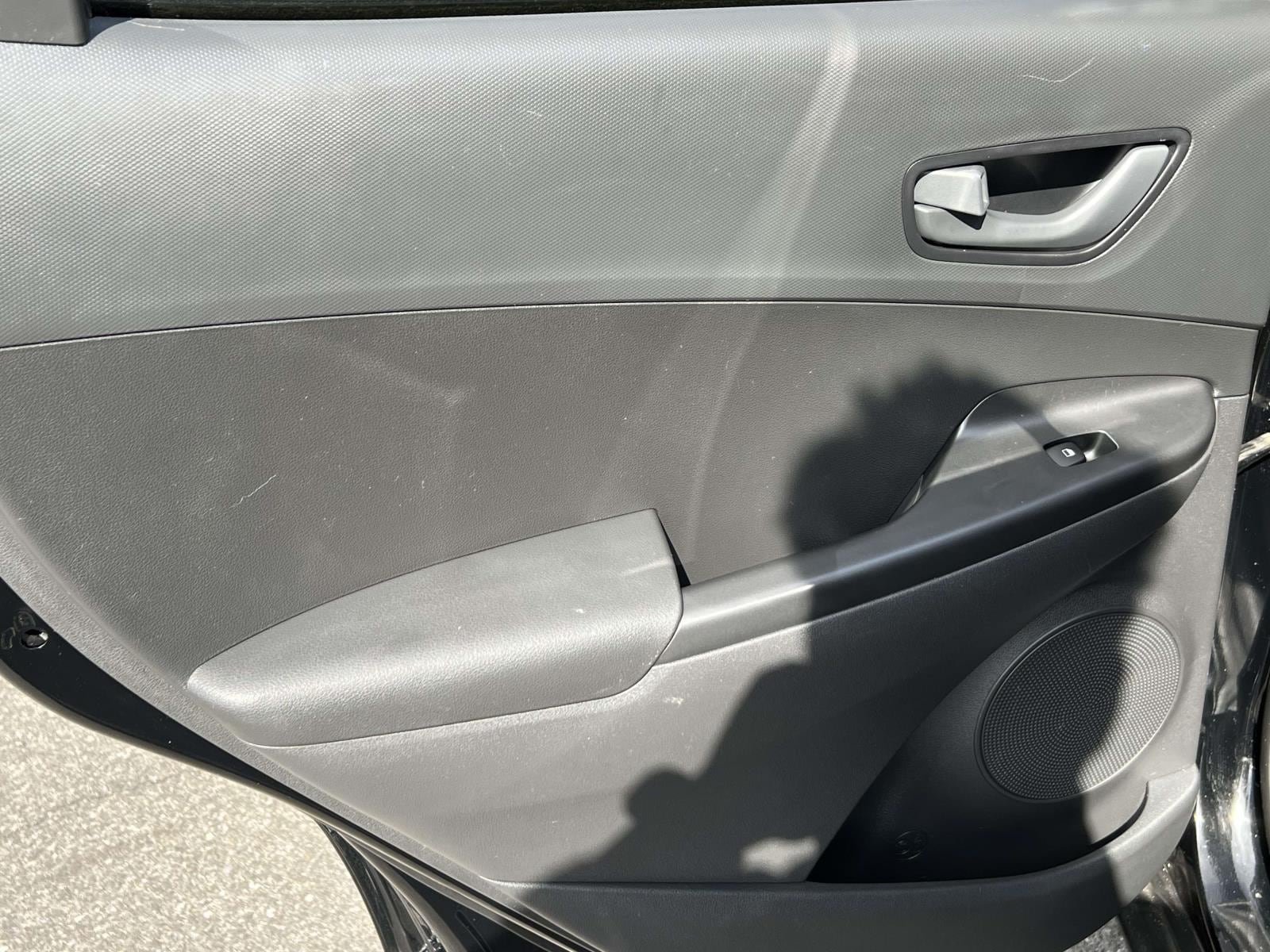 2023 Hyundai Kona SEL - Photo 11
