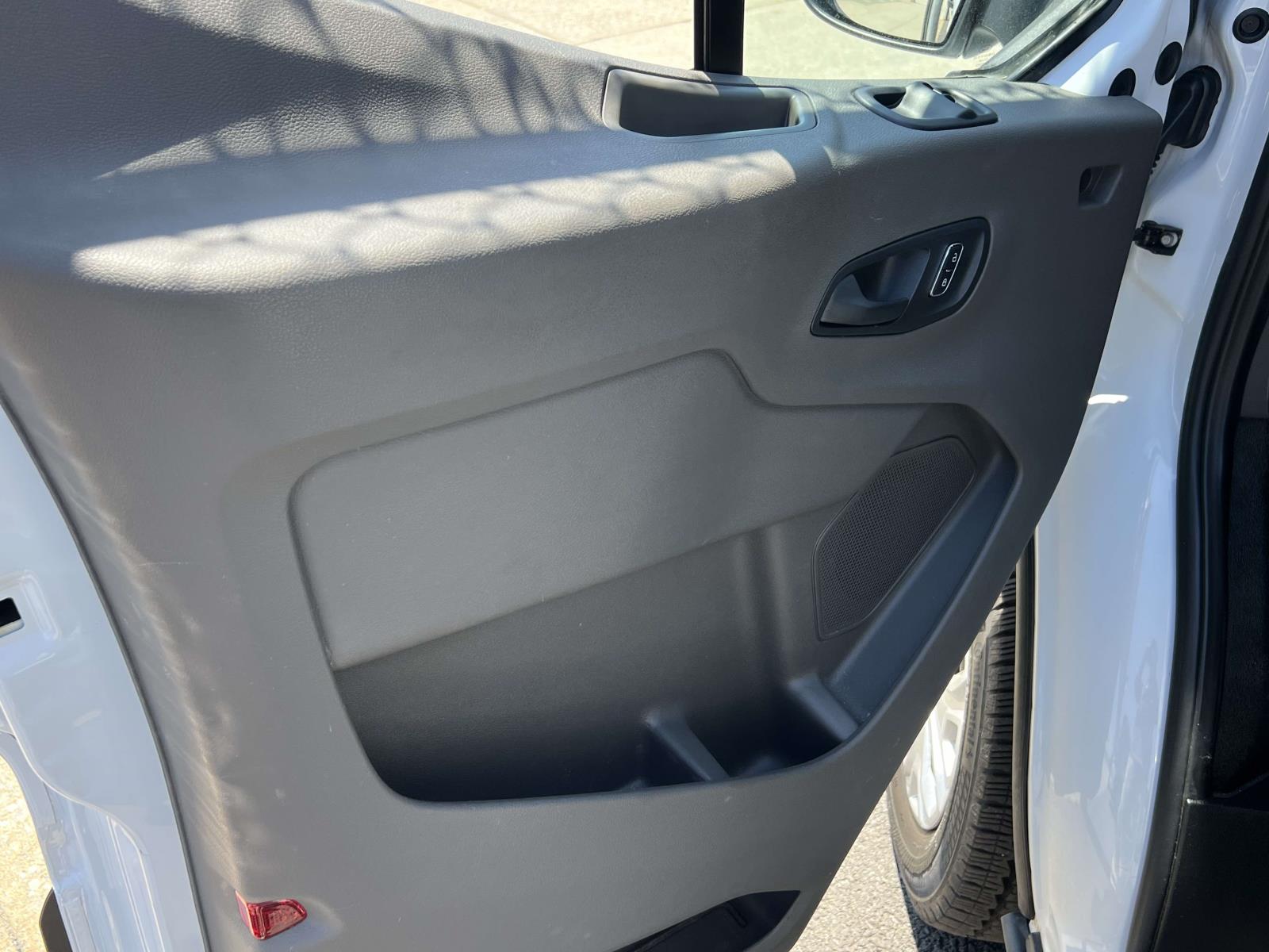 2024 Ford Transit Passenger Van XL - Photo 15