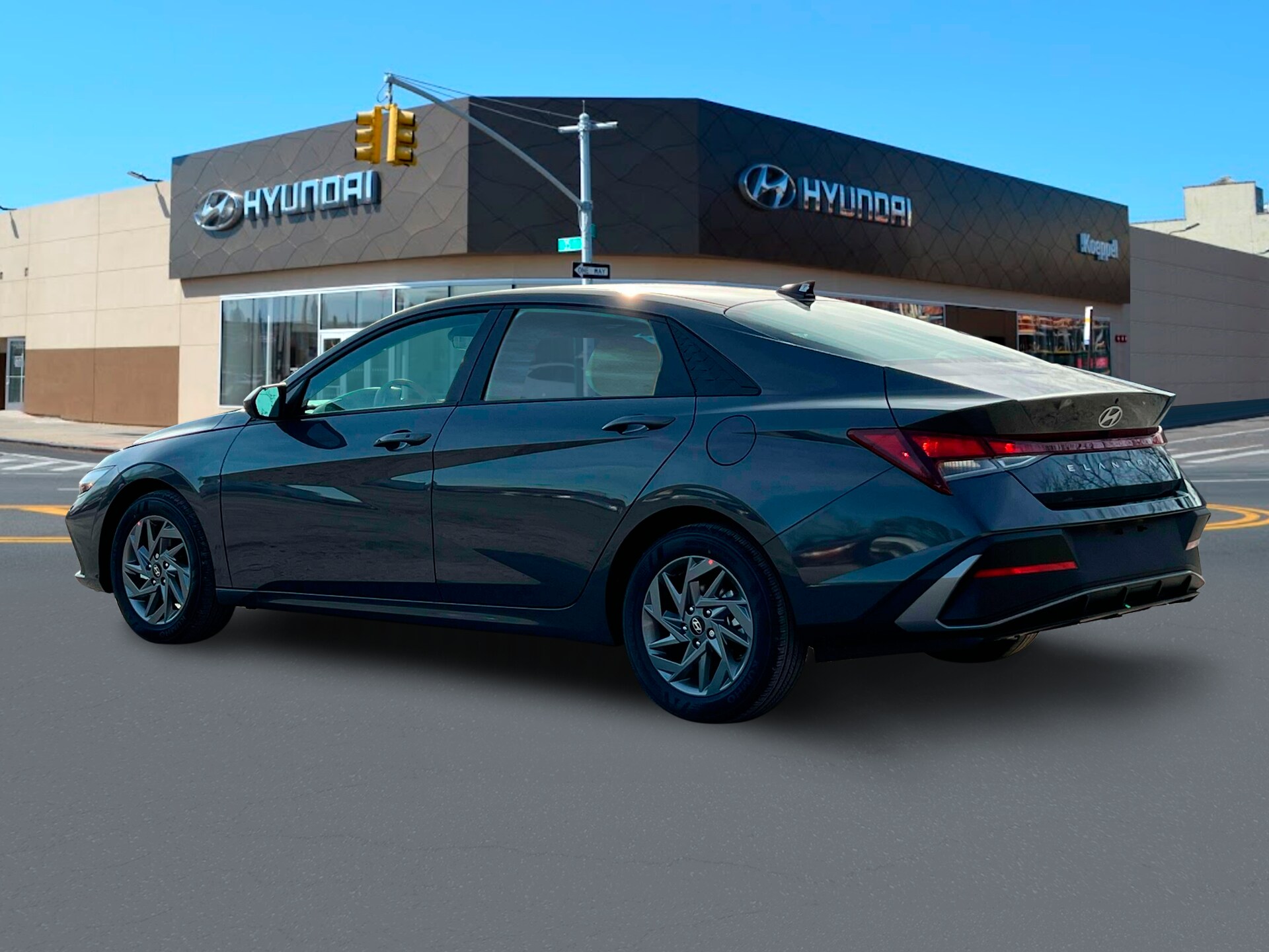 2024 Hyundai Elantra SEL photo 3