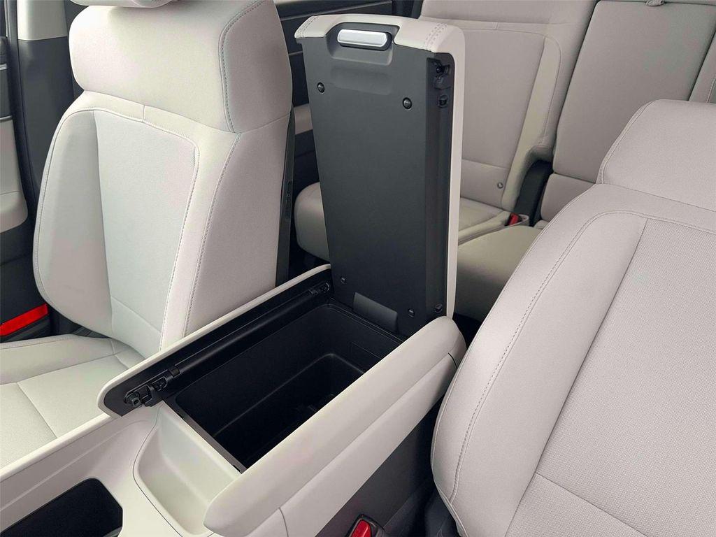 2026 Hyundai Santa Fe SE - Photo 18