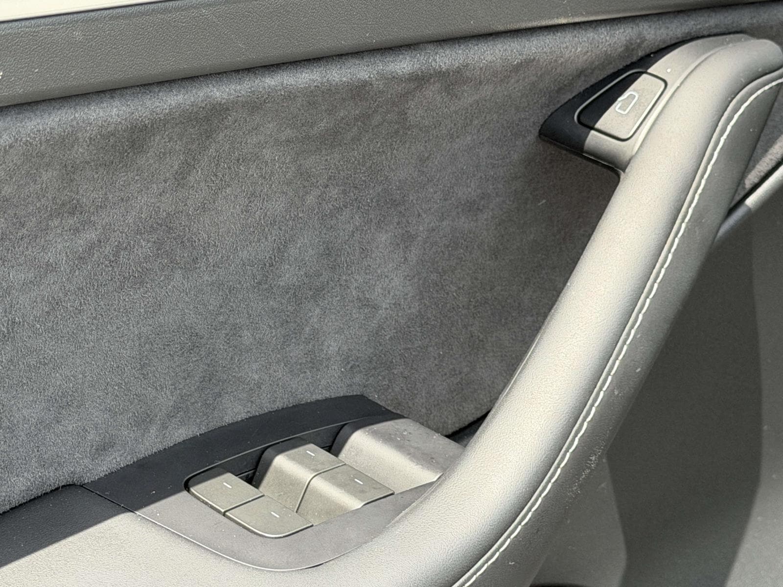 2023 Tesla Model Y Long Range - Photo 18
