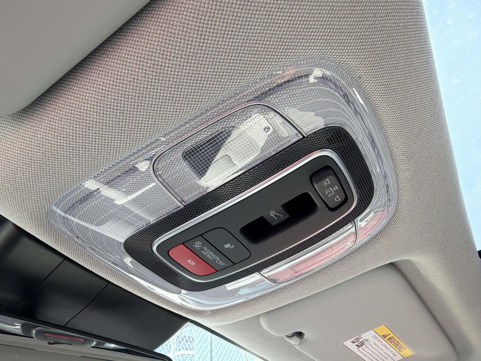2024 Hyundai Elantra Limited - Photo 34