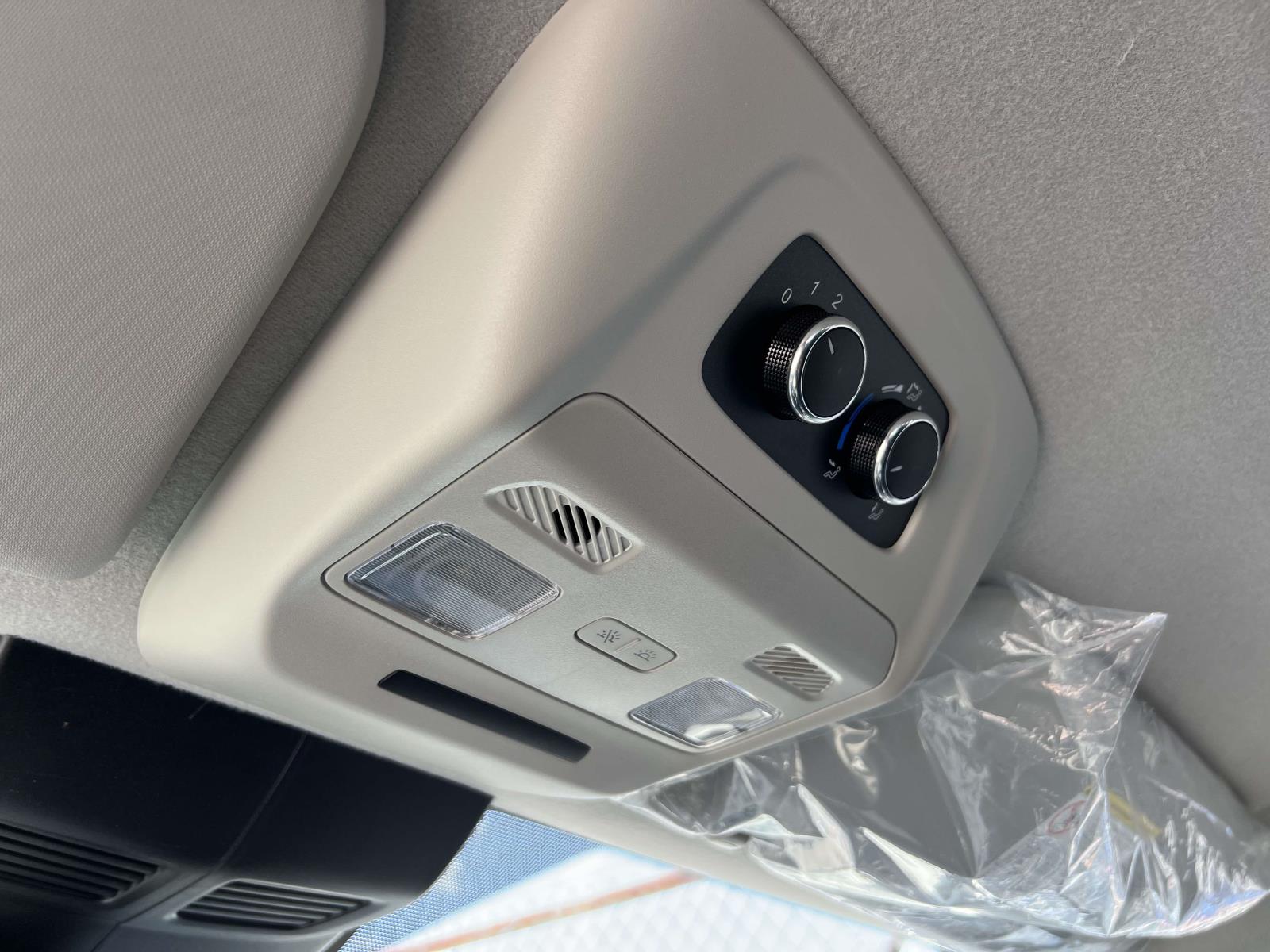 2024 Ford Transit Passenger Van XL - Photo 30