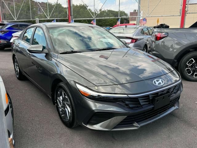 2024 Hyundai Elantra Sedan 