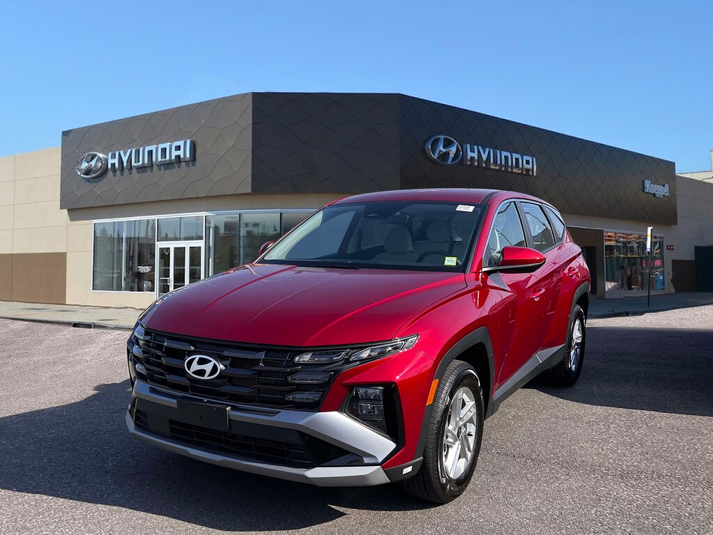 Certified 2025 Hyundai Tucson SE SUV