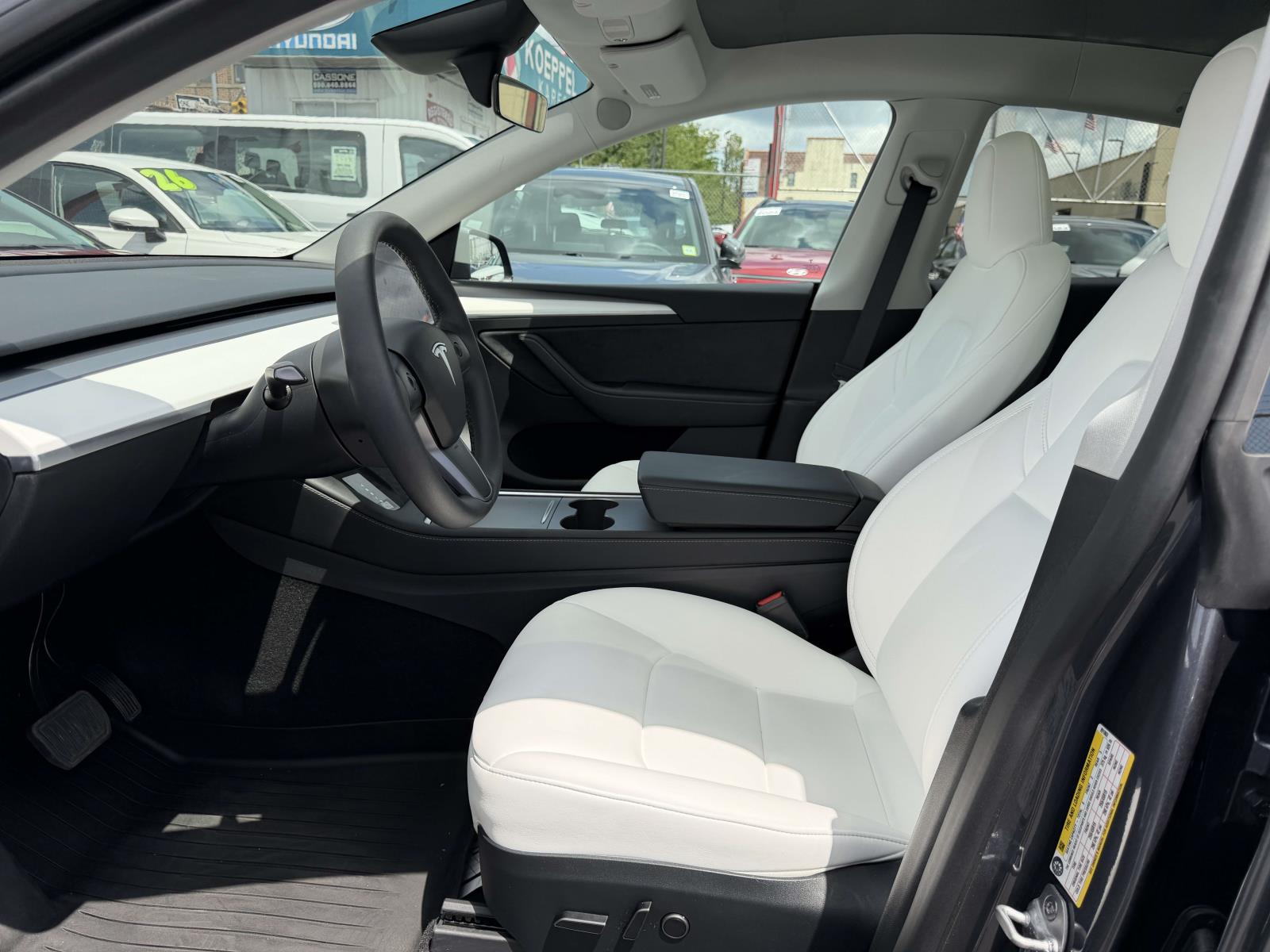 2023 Tesla Model Y Long Range - Photo 19
