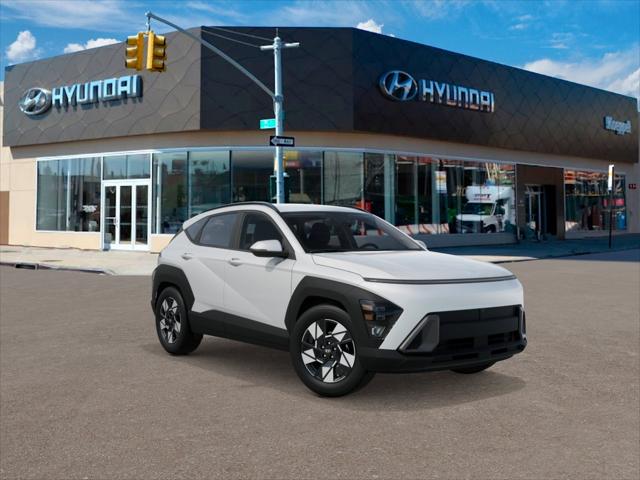 2025 Hyundai Kona SEL photo 2