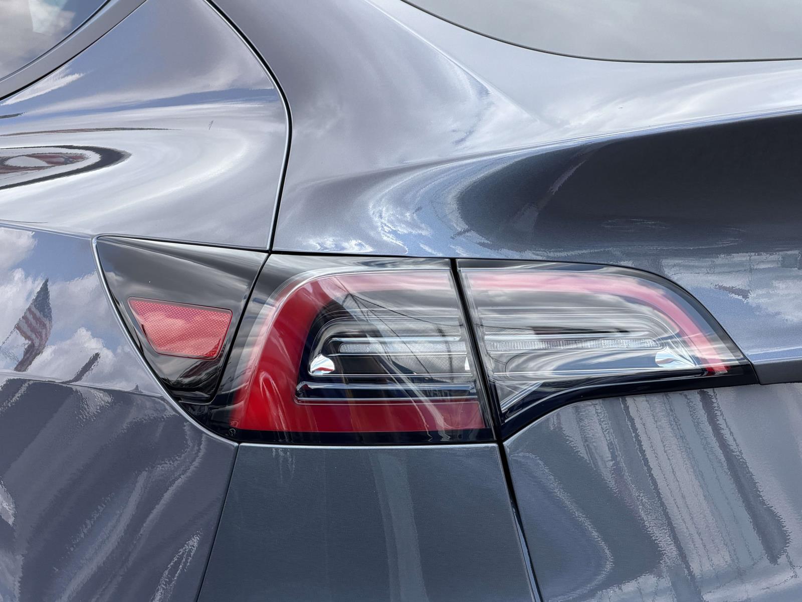 2023 Tesla Model Y Long Range - Photo 11