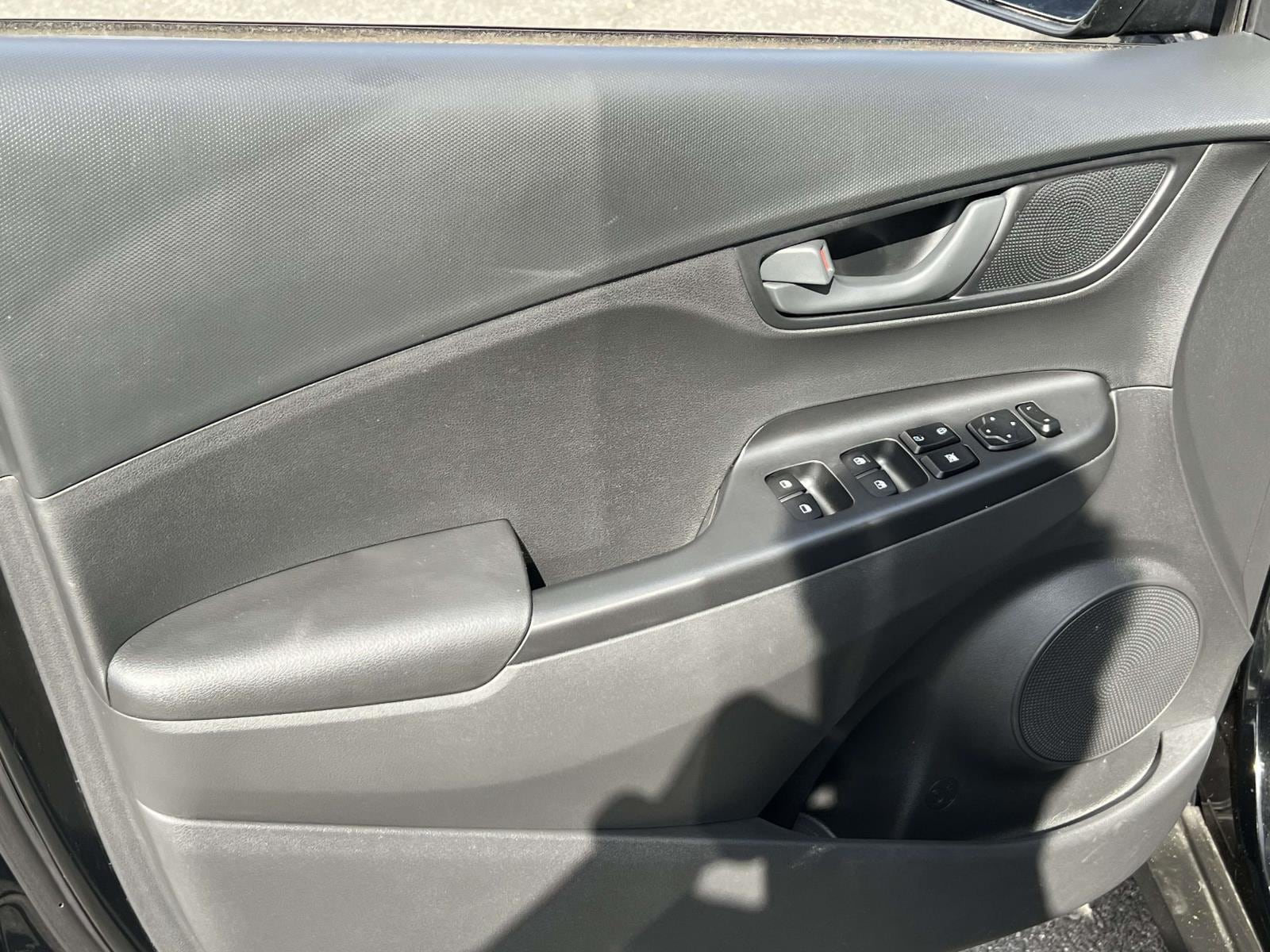 2023 Hyundai Kona SEL - Photo 15