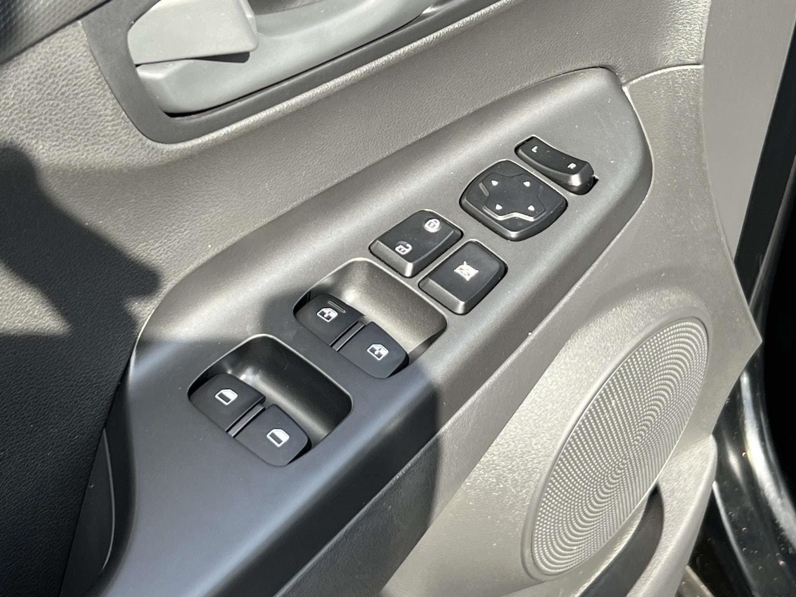 2023 Hyundai Kona SEL - Photo 16