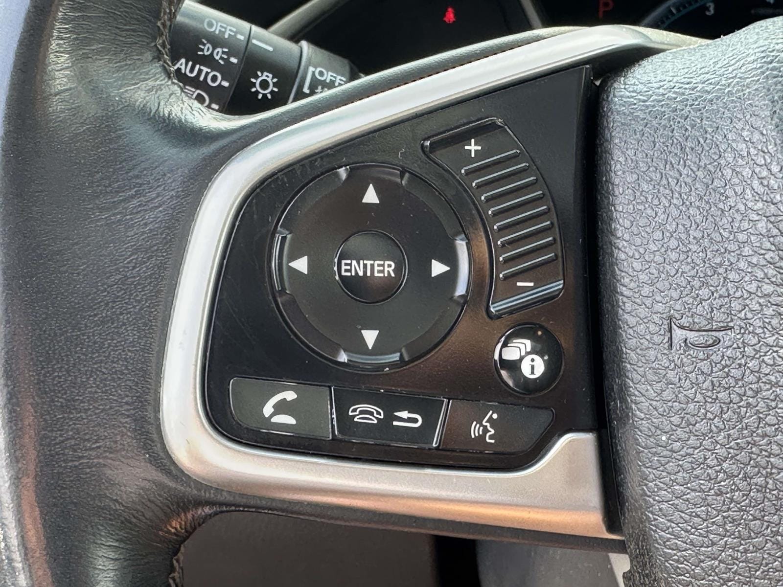 2016 Honda Civic Touring - Photo 28