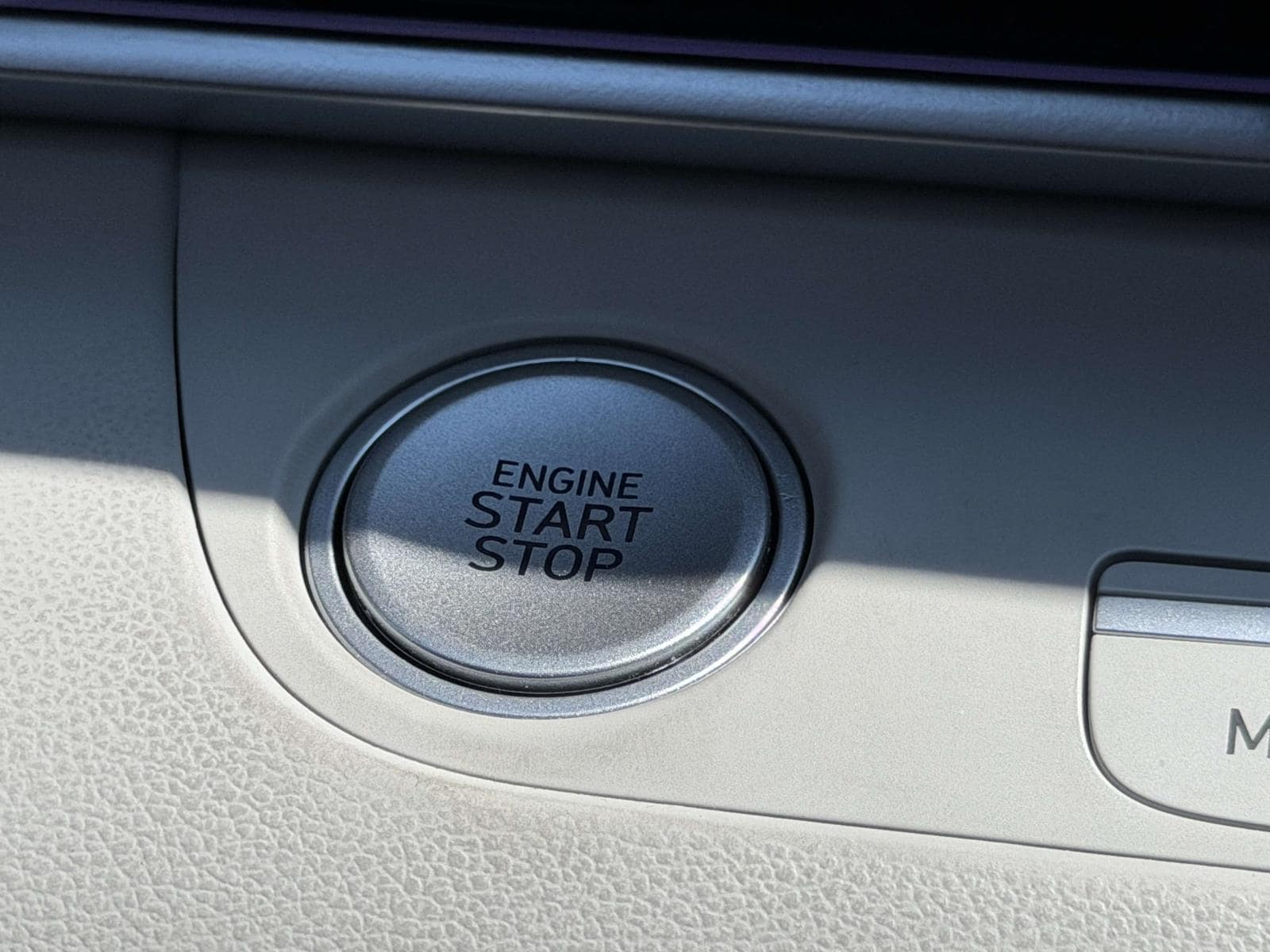 2024 Hyundai Elantra Limited - Photo 29