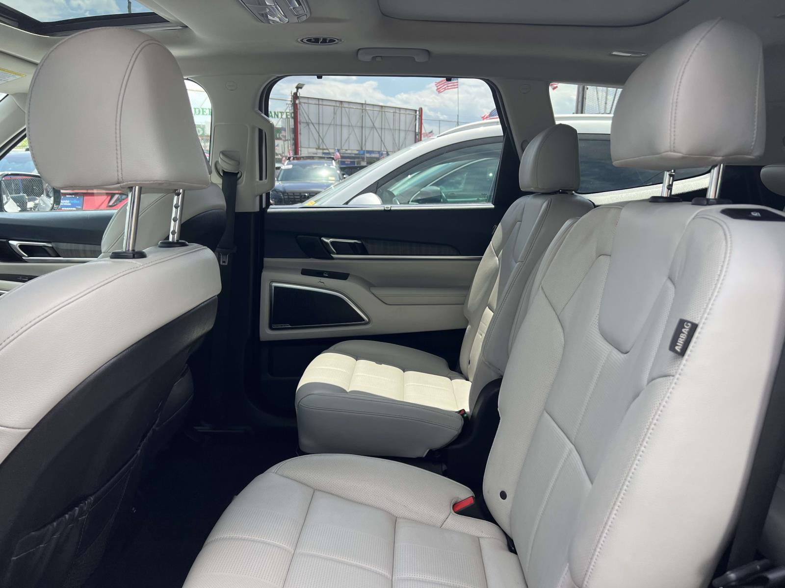 2023 Kia Telluride SX - Photo 12