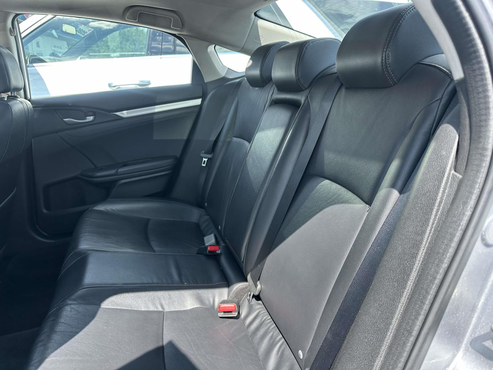 2016 Honda Civic Touring - Photo 10