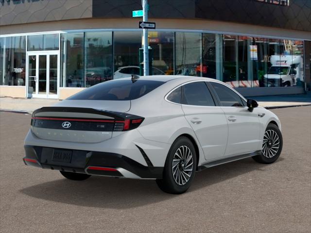 2025 Hyundai Sonata Hybrid SEL photo 4
