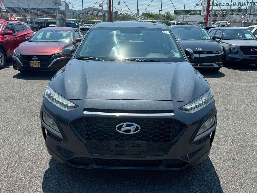 Used 2018 Hyundai Kona SE with VIN KM8K1CAA2JU158862 for sale in Long Island City, NY