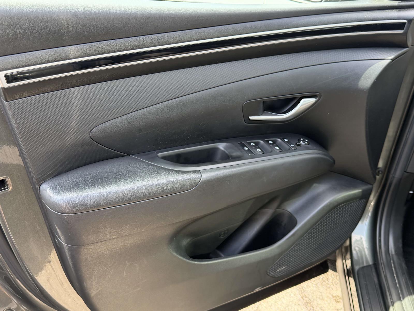 2023 Hyundai Tucson SE - Photo 14