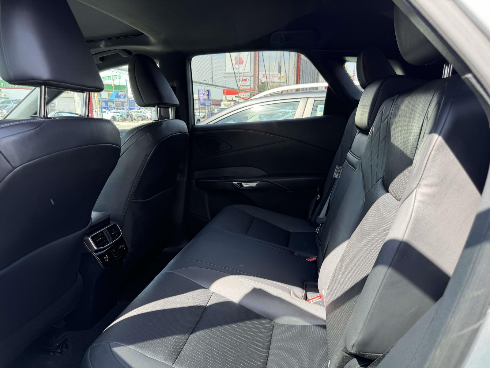 2023 Lexus RX 350 - Photo 12