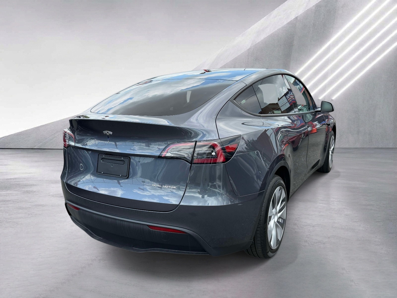 2023 Tesla Model Y Long Range - Photo 6