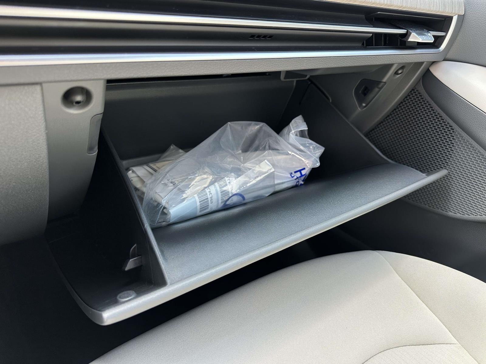 2025 Hyundai Sonata Hybrid SEL - Photo 23