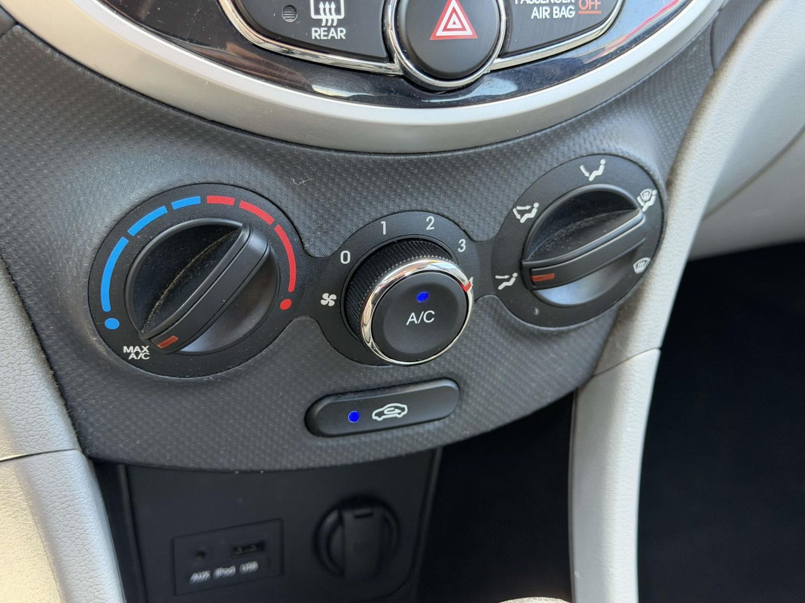 2013 Hyundai Accent GLS - Photo 30