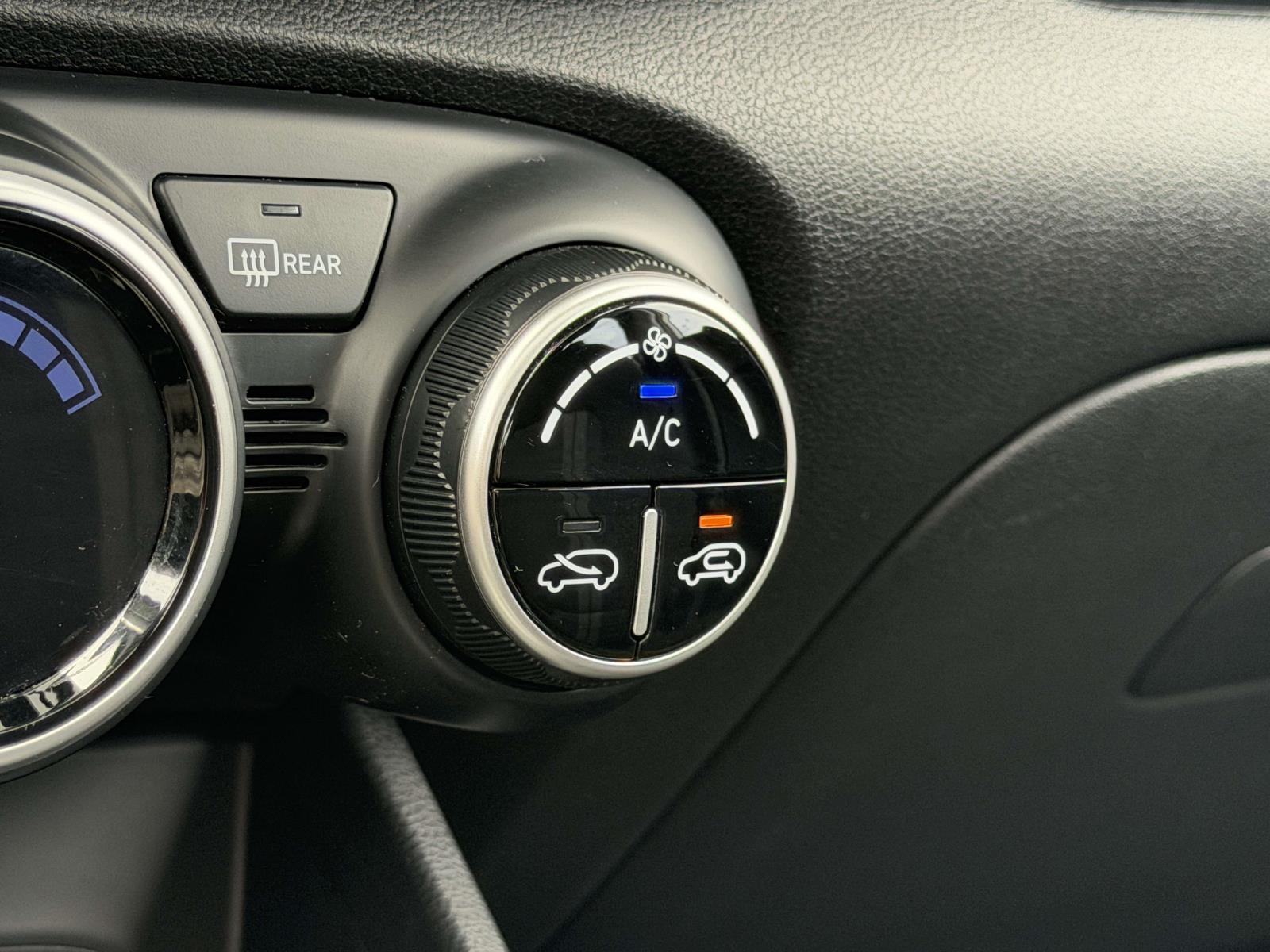 2023 Hyundai Venue SEL - Photo 35