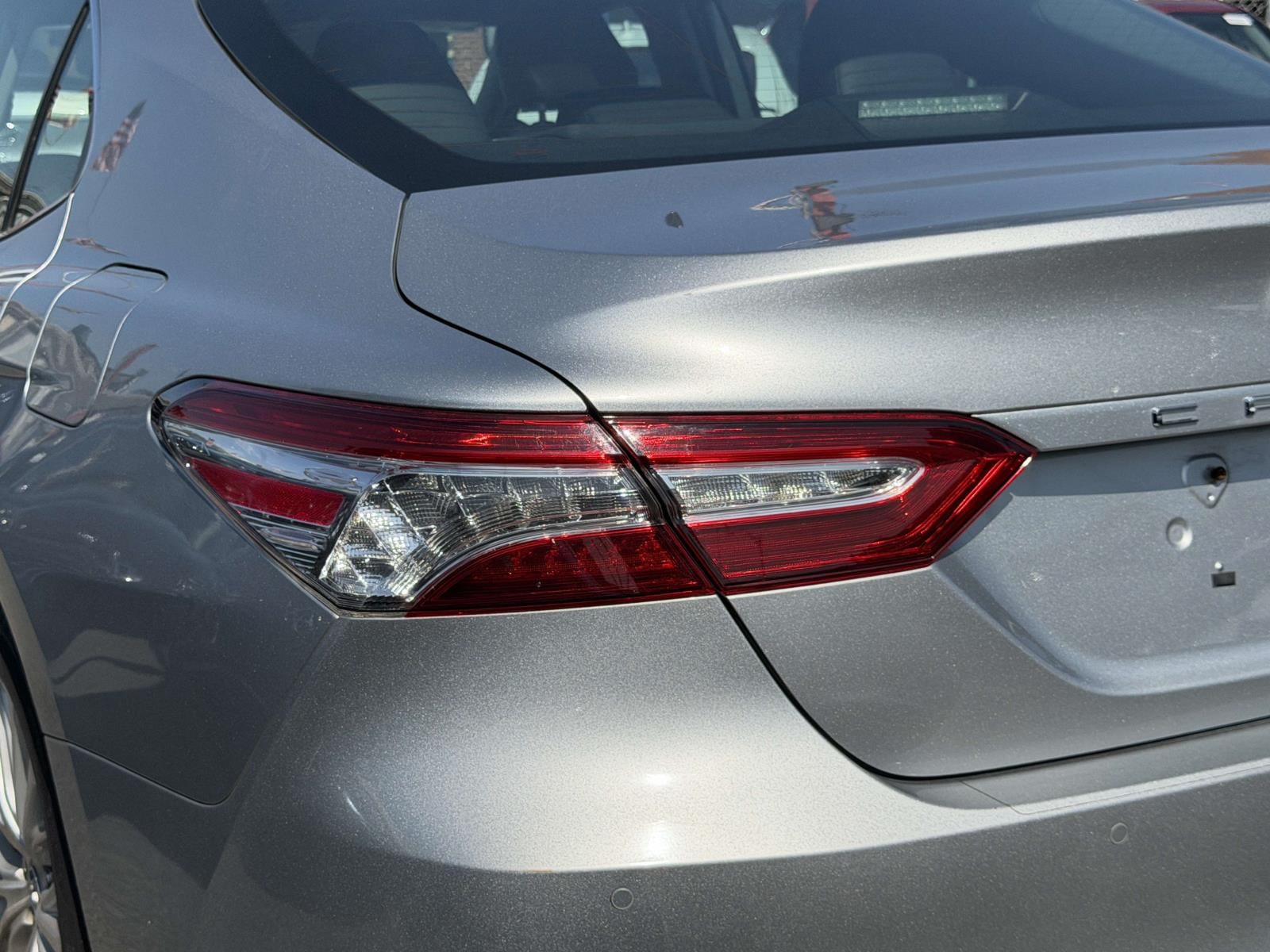 2019 Toyota Camry XLE - Photo 10