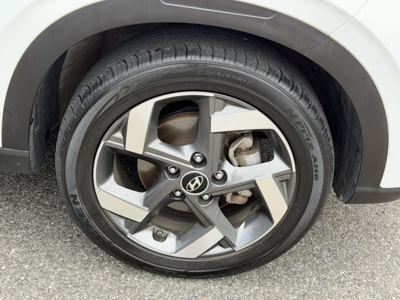 2023 Hyundai Venue SEL - Photo 8