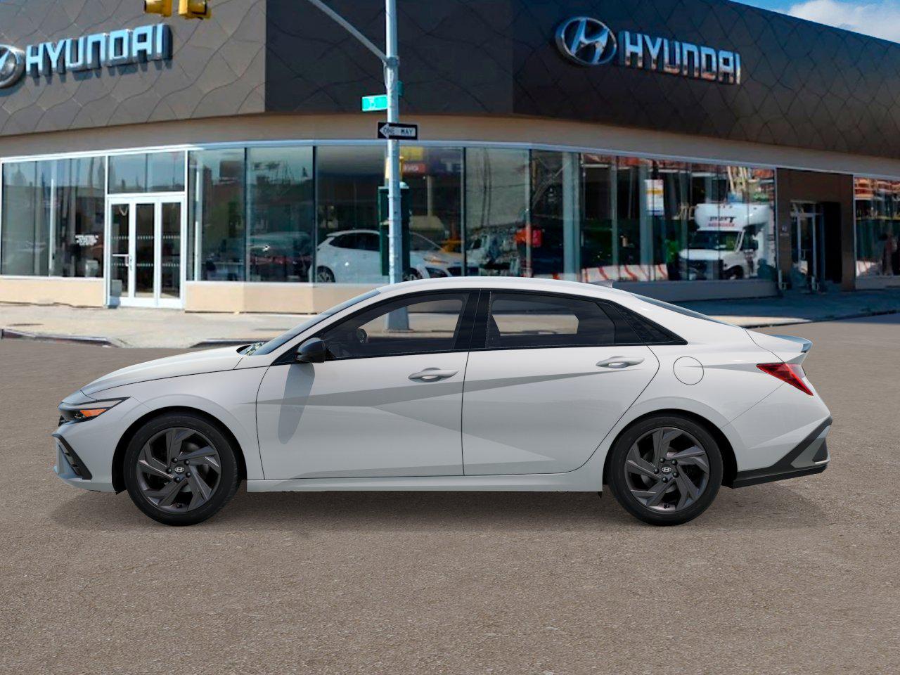 2026 Hyundai Elantra SEL Sport photo 3