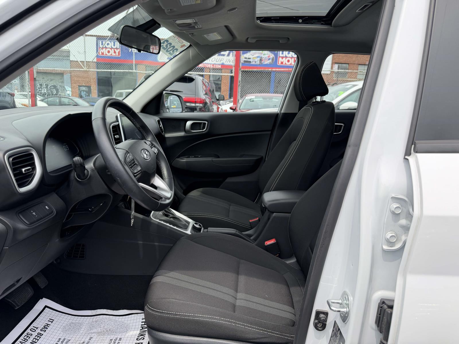 2023 Hyundai Venue SEL - Photo 17