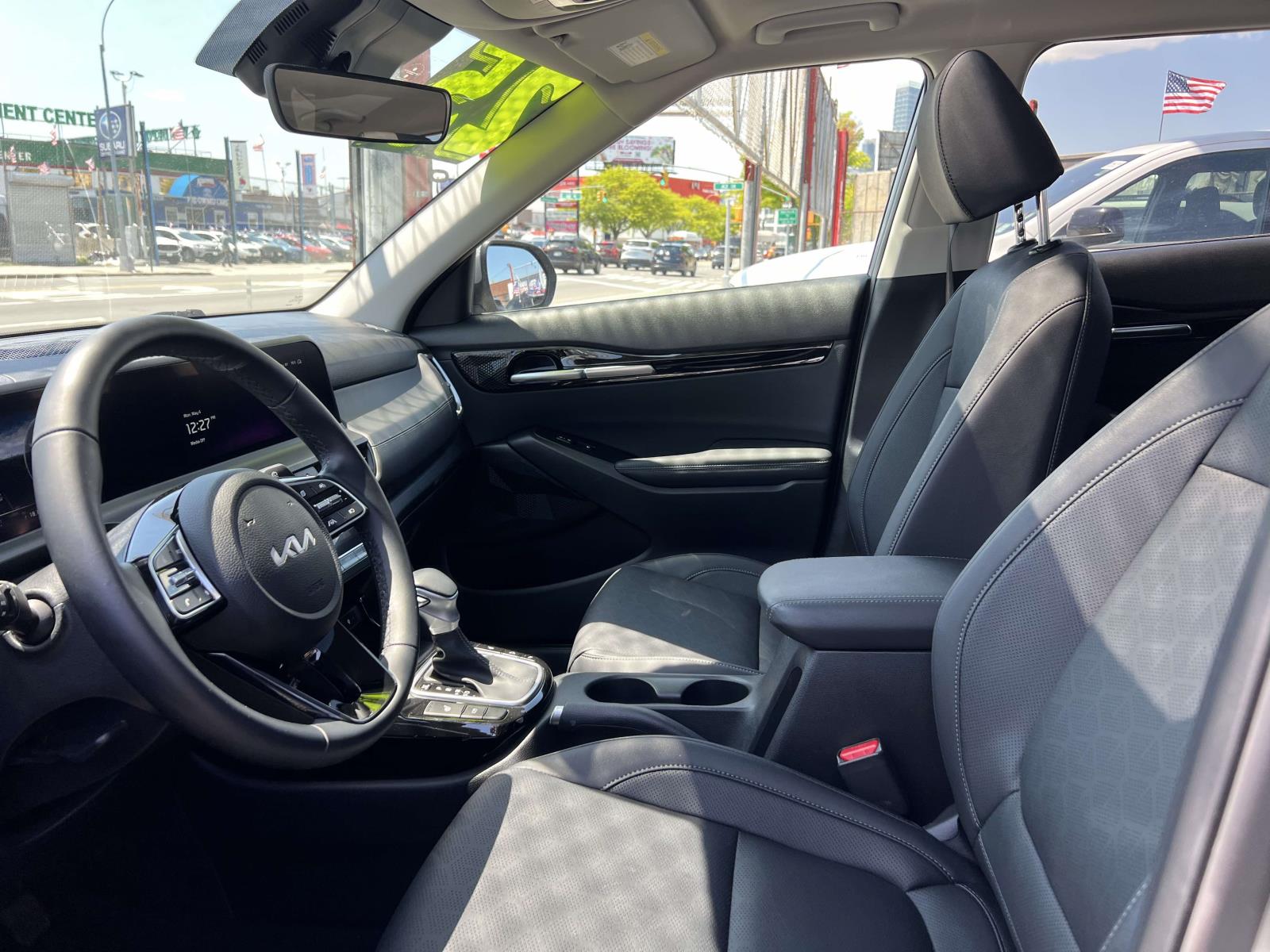 2025 Kia Seltos EX - Photo 18