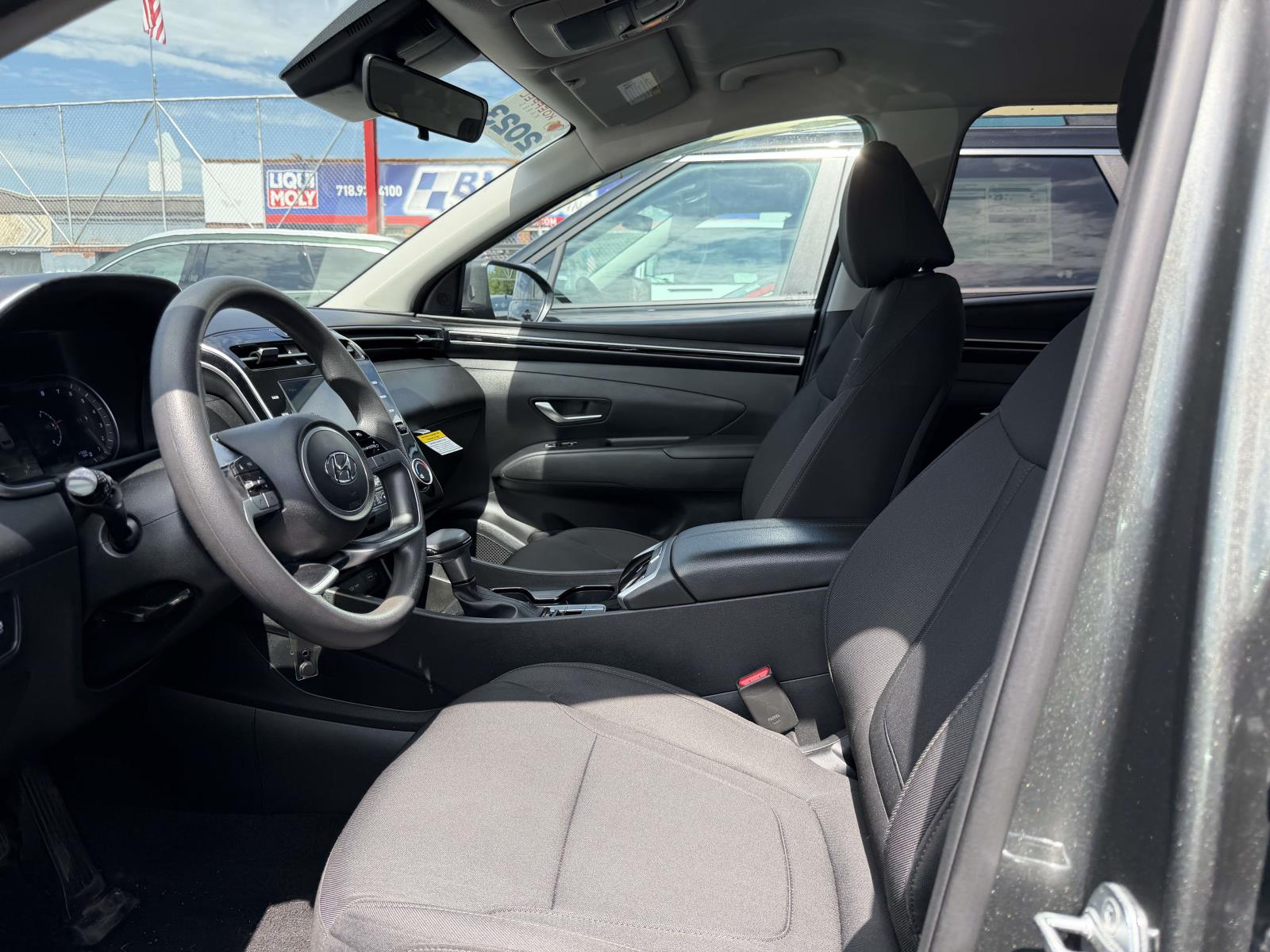 2023 Hyundai Tucson SE - Photo 16