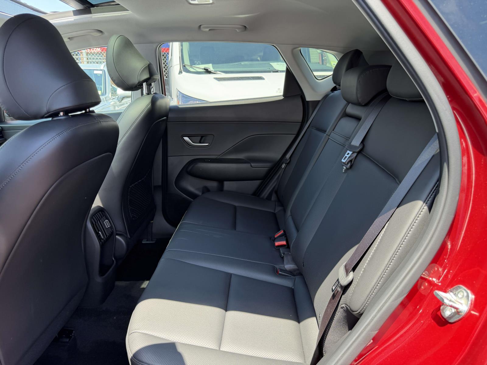 2024 Hyundai Kona Limited - Photo 12
