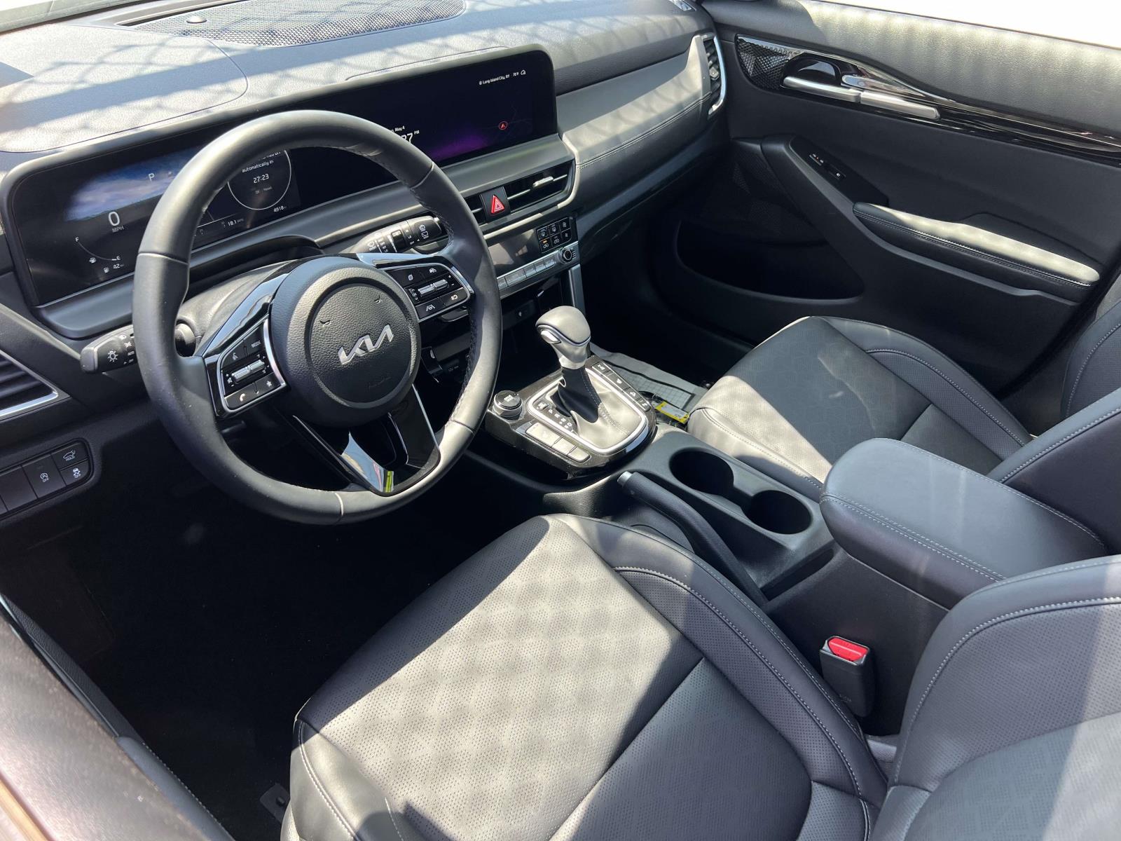 2025 Kia Seltos EX - Photo 14
