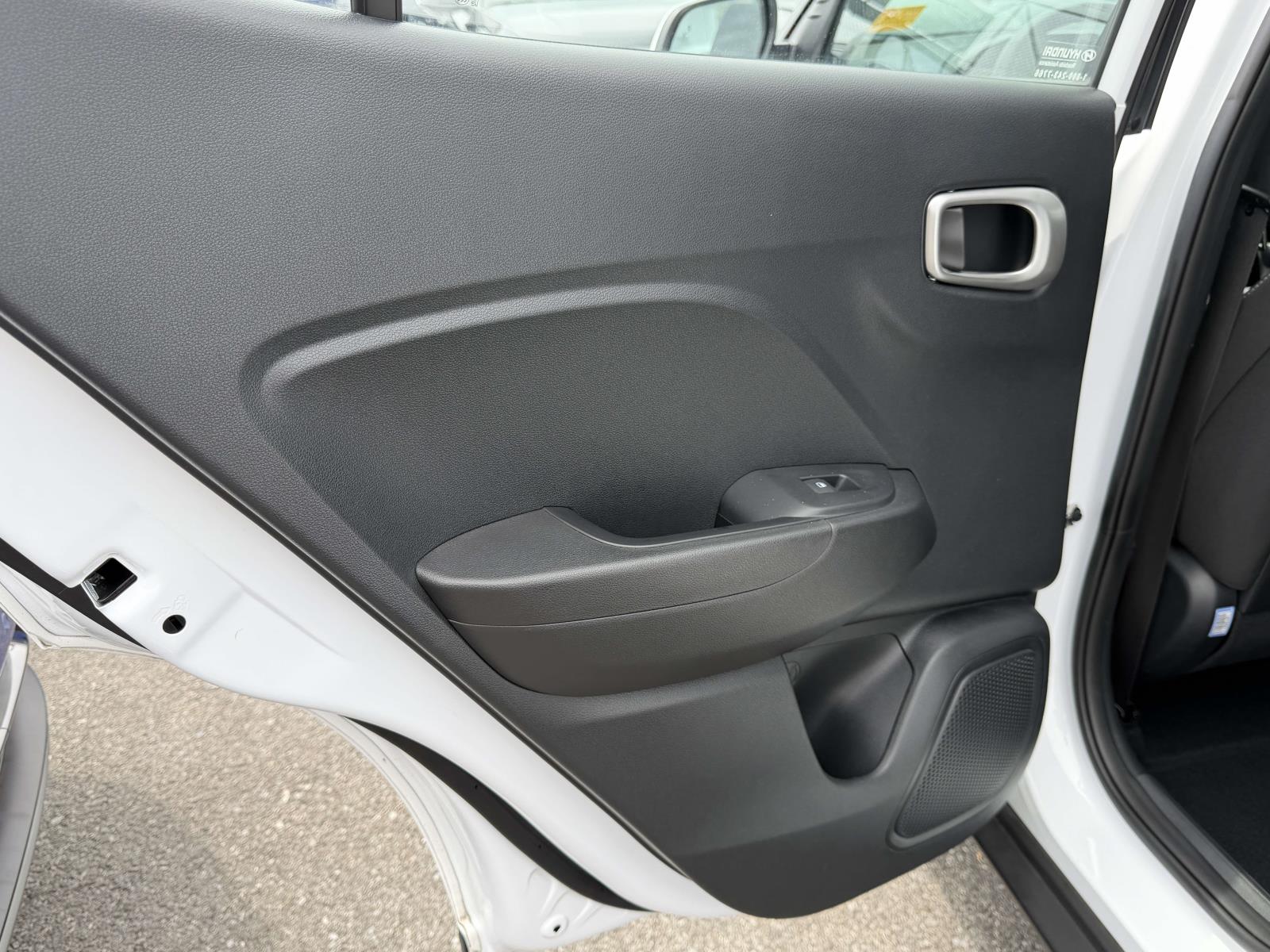2023 Hyundai Venue SEL - Photo 11