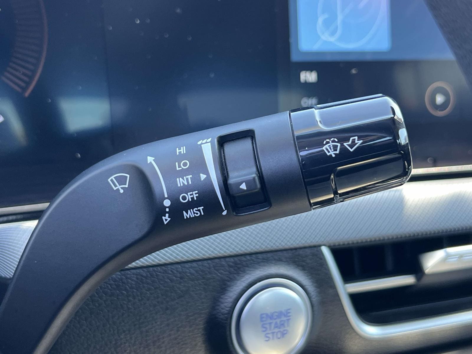 2025 Hyundai Sonata SE - Photo 23