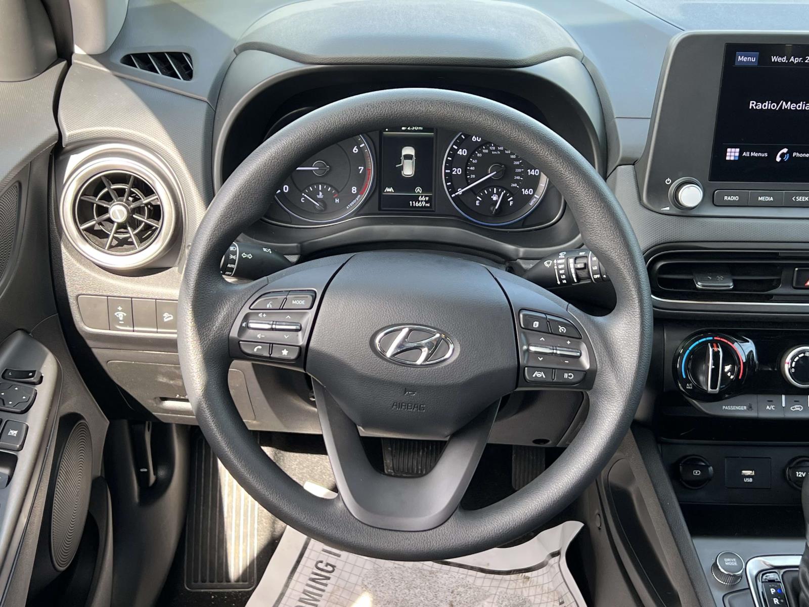 2023 Hyundai Kona SEL - Photo 14