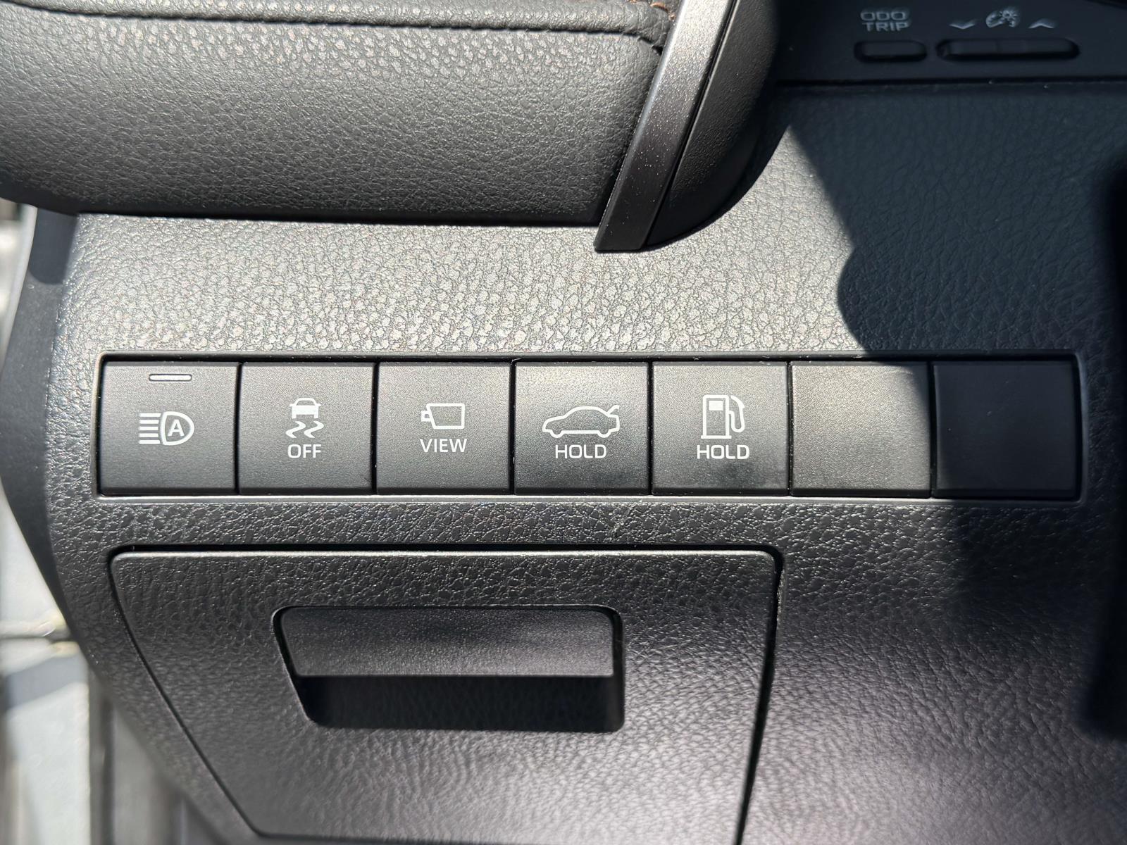 2019 Toyota Camry XLE - Photo 21