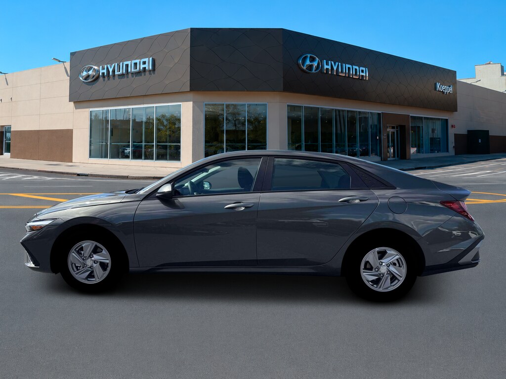 New 2026 Hyundai Elantra SE Sedan