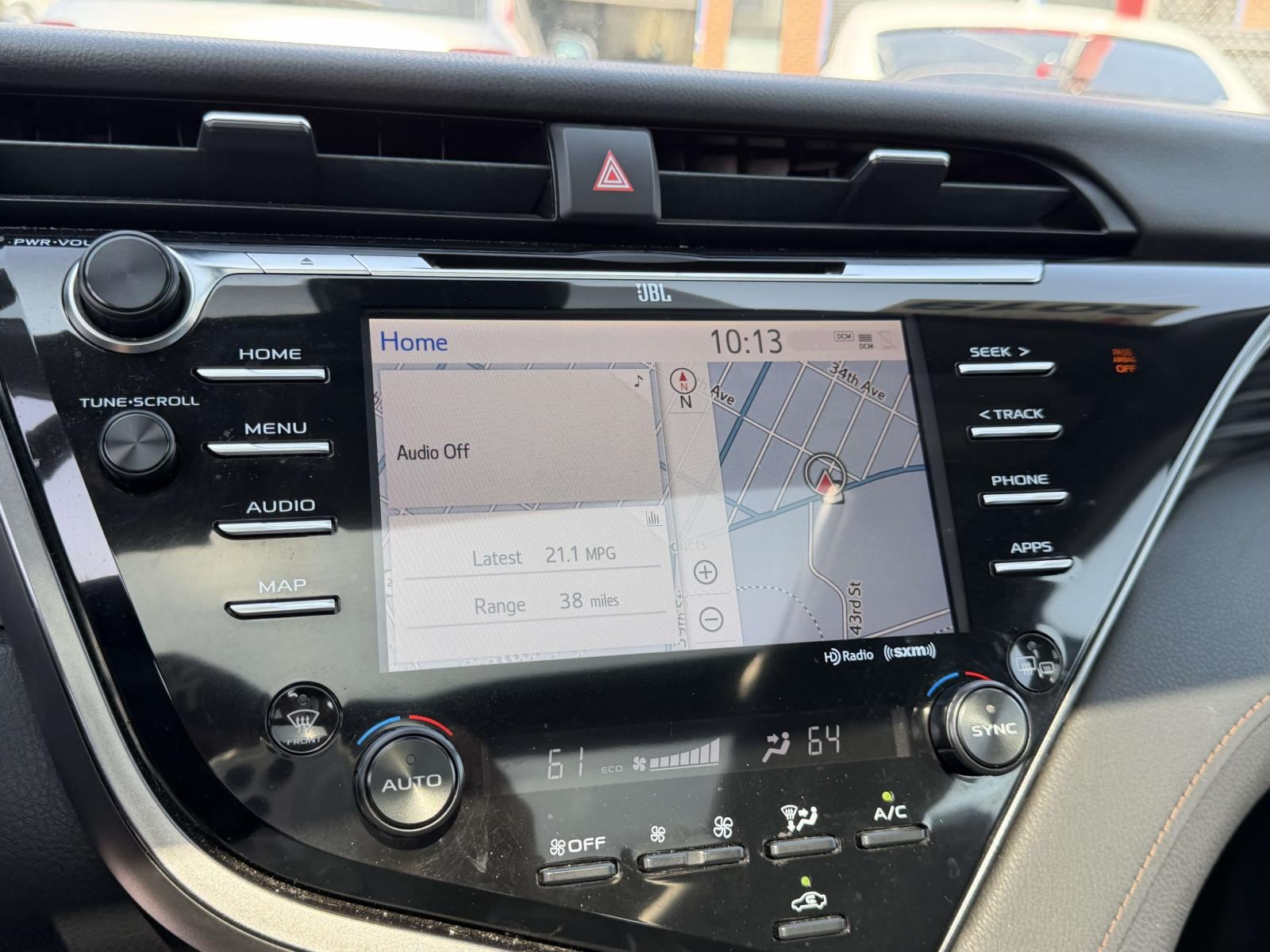 2019 Toyota Camry XLE - Photo 28