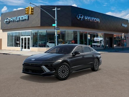 2025 Hyundai Sonata Hybrid Limited Sedan