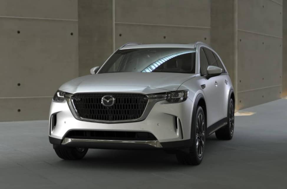 4 Reasons to Buy the 2025 Mazda CX-90 PHEV at Koeppel Mazda