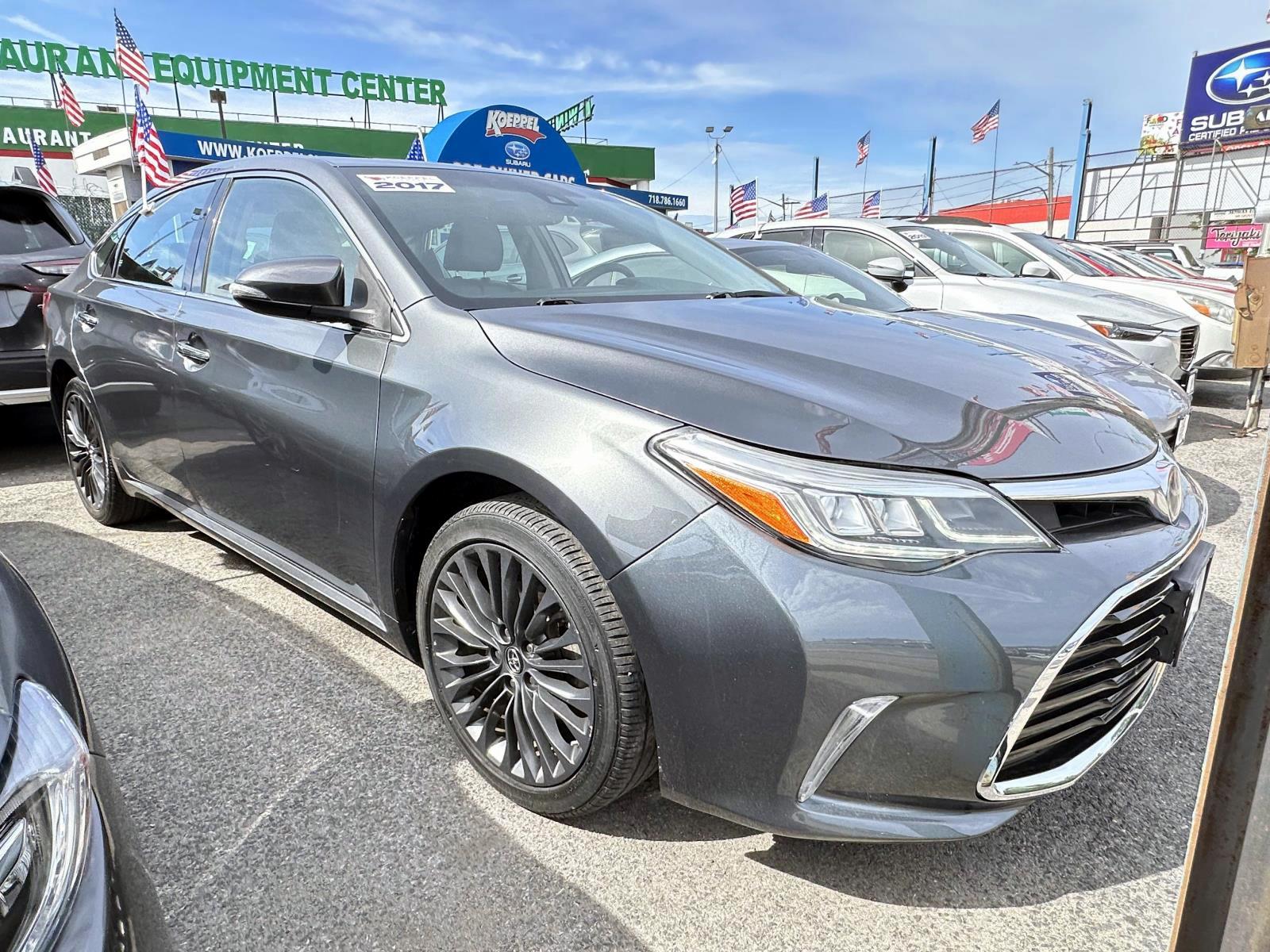 2017 Toyota Avalon XLE Touring's photo