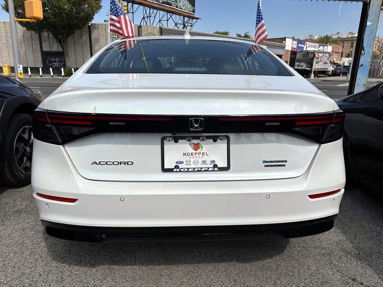 2024 Honda Accord Hybrid Touring photo 3